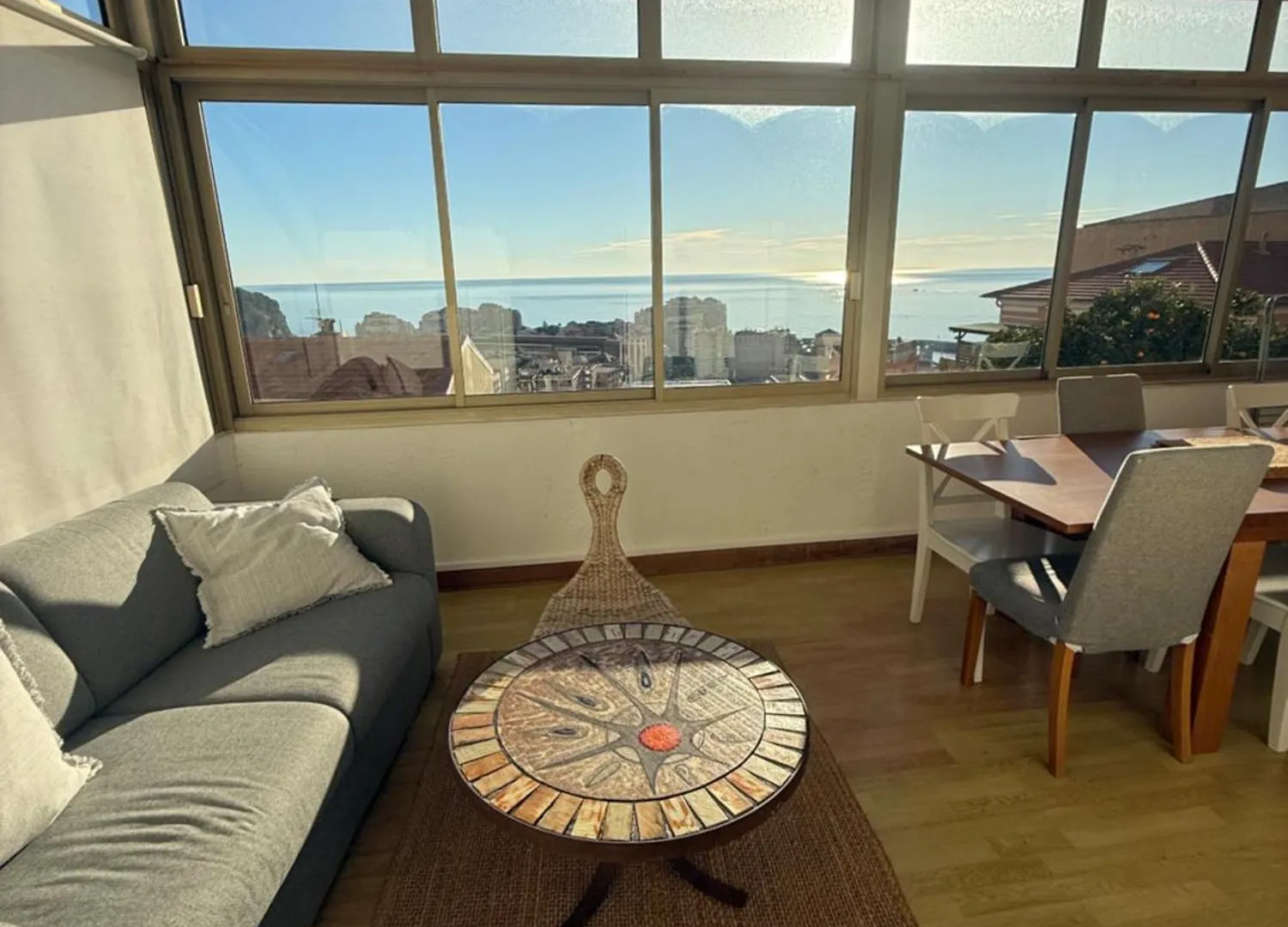 Frontiere De Monaco 3 Pieces Vue Mer contacts